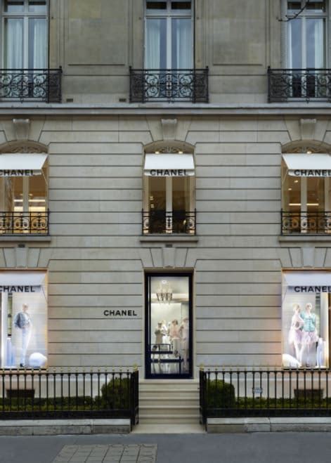 boutique chanel herstal|51 Montaigne – CHANEL Boutique .